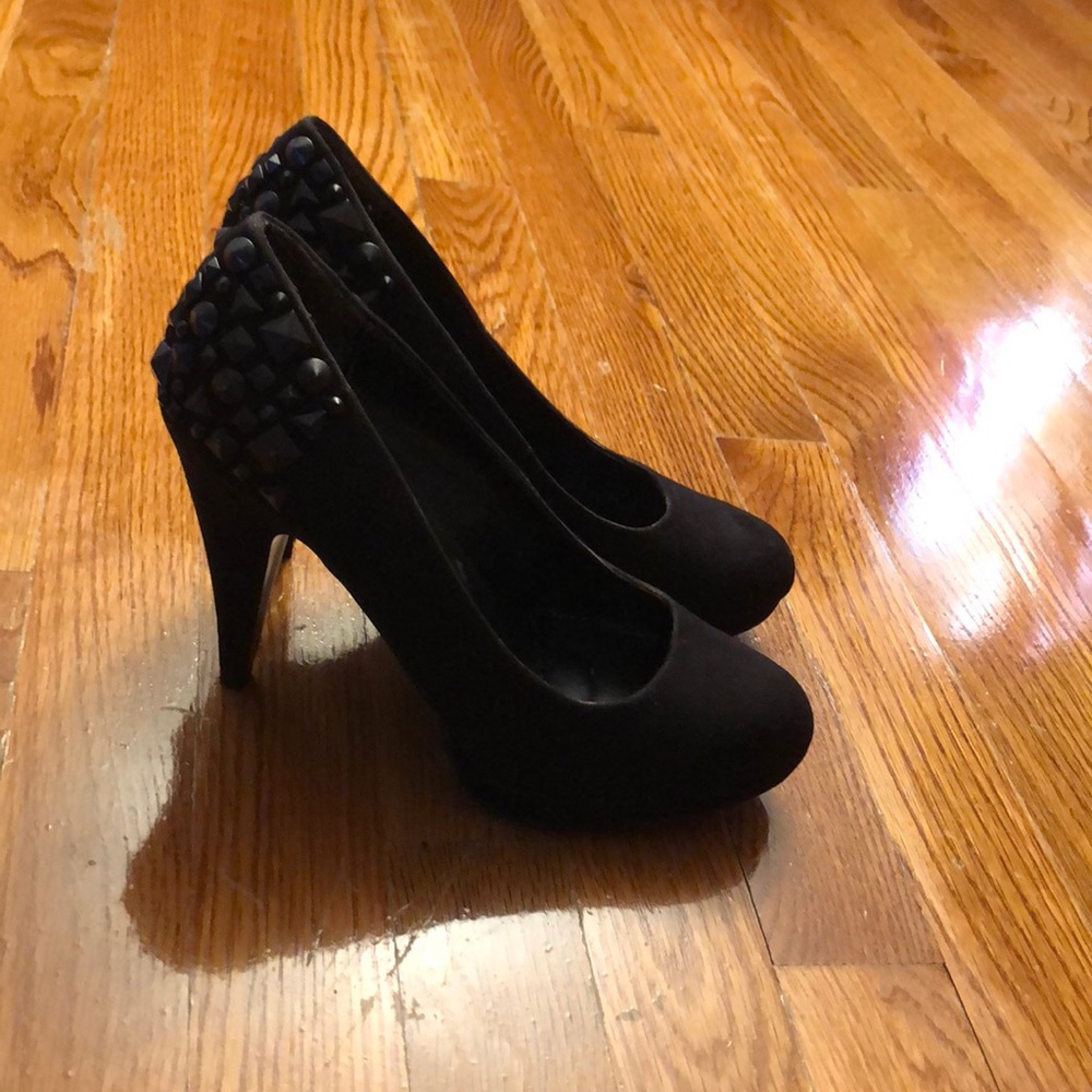 Heels with studs